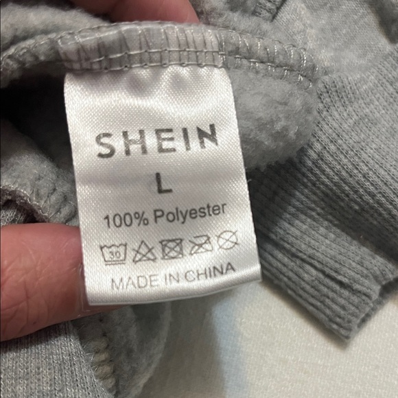 SHEIN Gray Graphic Women's Sweater - Picture 5 of 5
